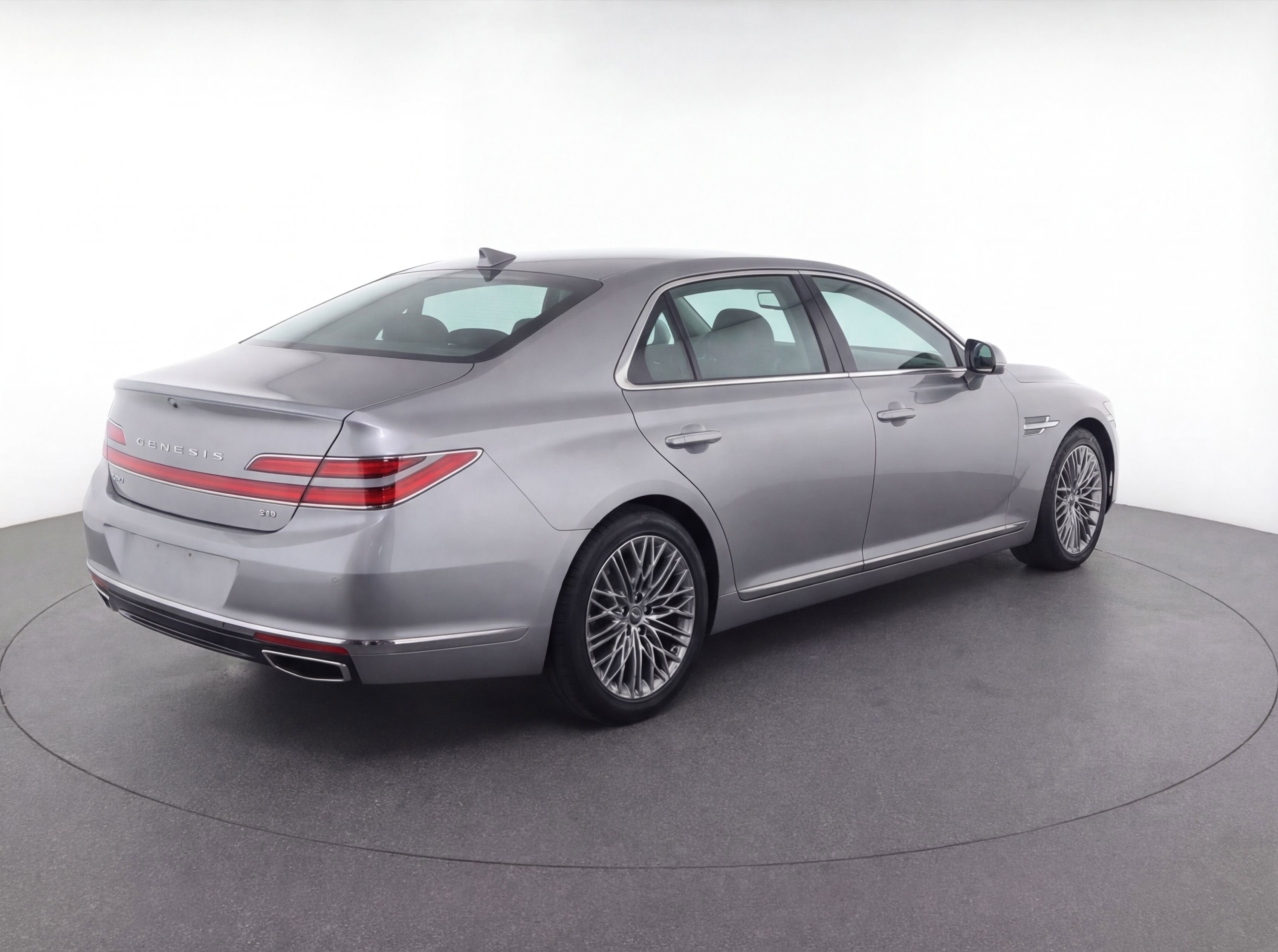 Used 2021 Genesis G90 5.0 Ultimate image 4