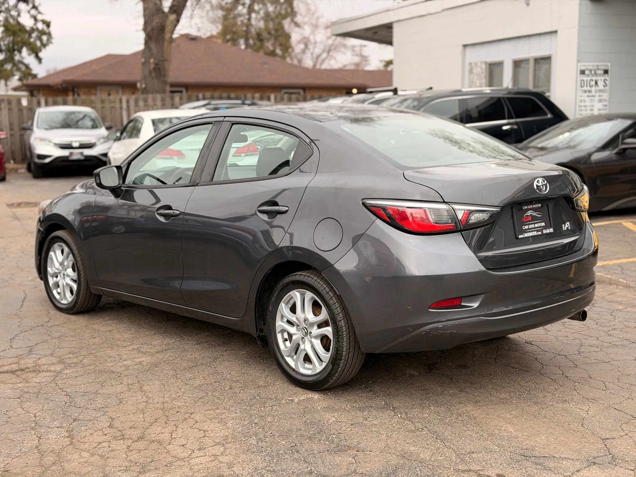 Used 2017 Toyota Yaris iA FWD image 6