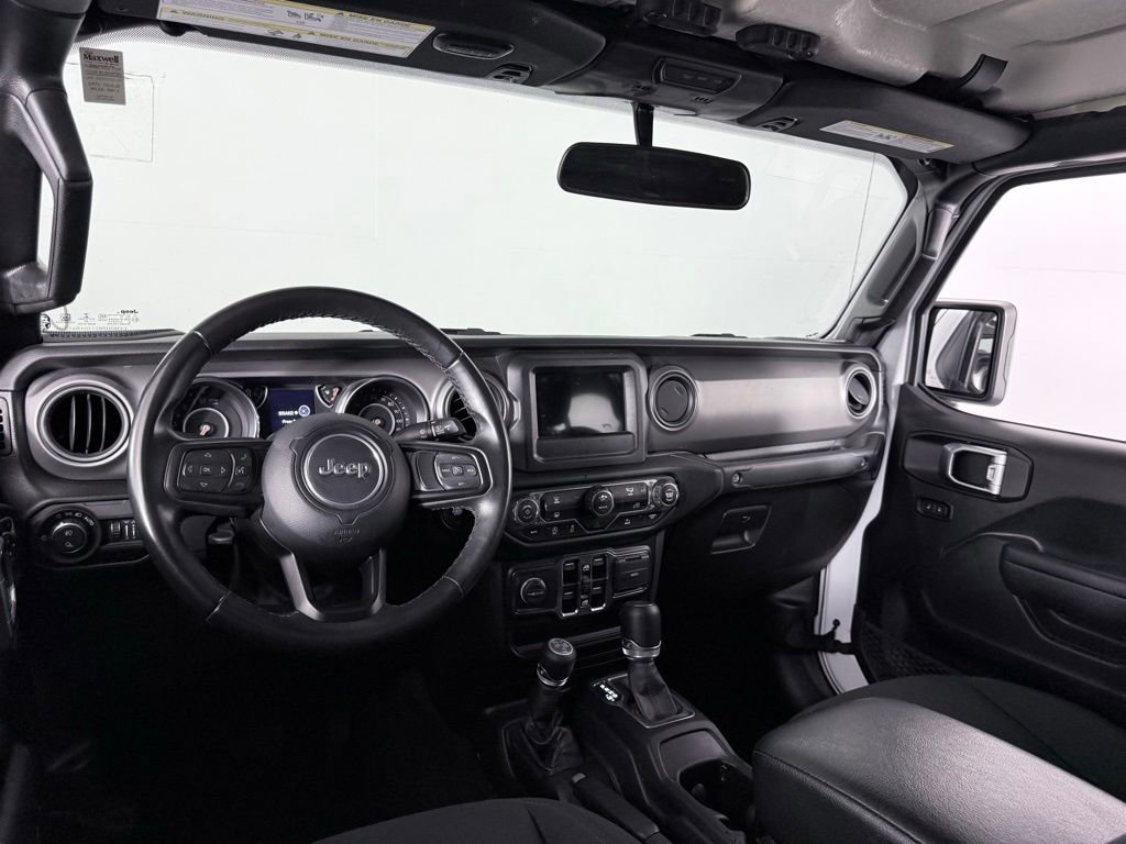 Used 2022 Jeep Gladiator Willys image 16