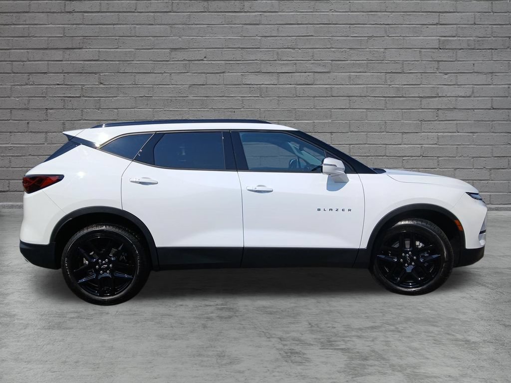 New 2026 Chevrolet Blazer LT w/ Sound & Technology Package AWD/4WD image 8