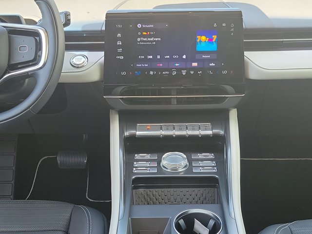 Certified 2024 Lincoln Nautilus Reserve AWD/4WD image 19