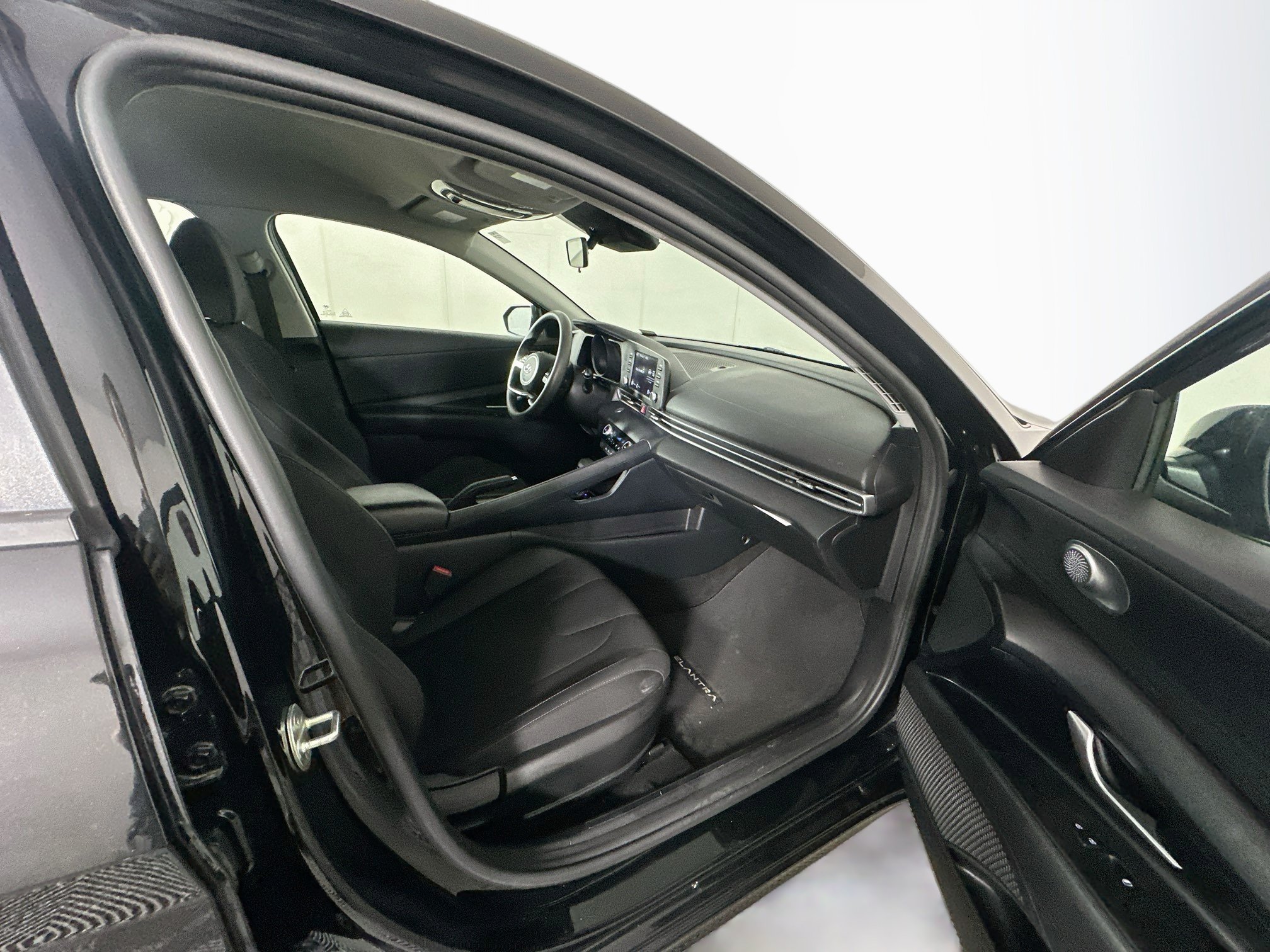 Used 2021 Hyundai Elantra SEL FWD image 29