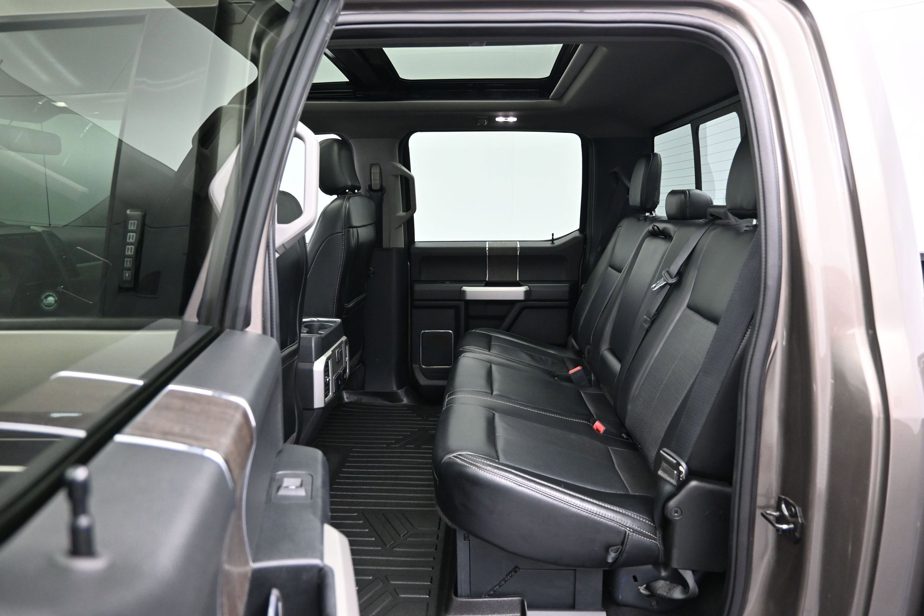 Used 2020 Ford F250 Lariat w/ Lariat Ultimate Package AWD/4WD image 11