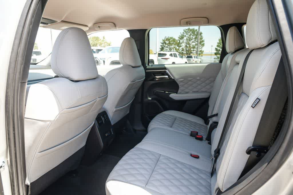 Used 2022 Mitsubishi Outlander SEL FWD image 18