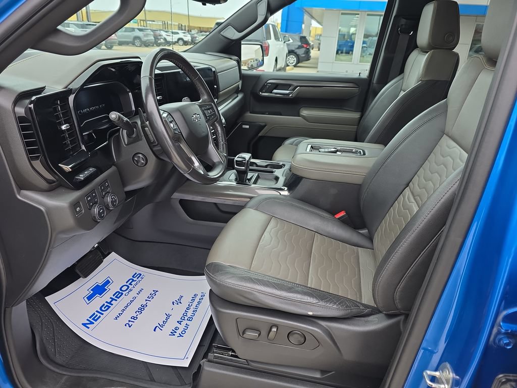 Used 2022 Chevrolet Silverado 1500 ZR2 w/ Technology Package AWD/4WD image 9