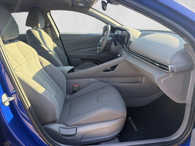 Used 2023 Hyundai Elantra SEL w/ Convenience Package FWD image 24