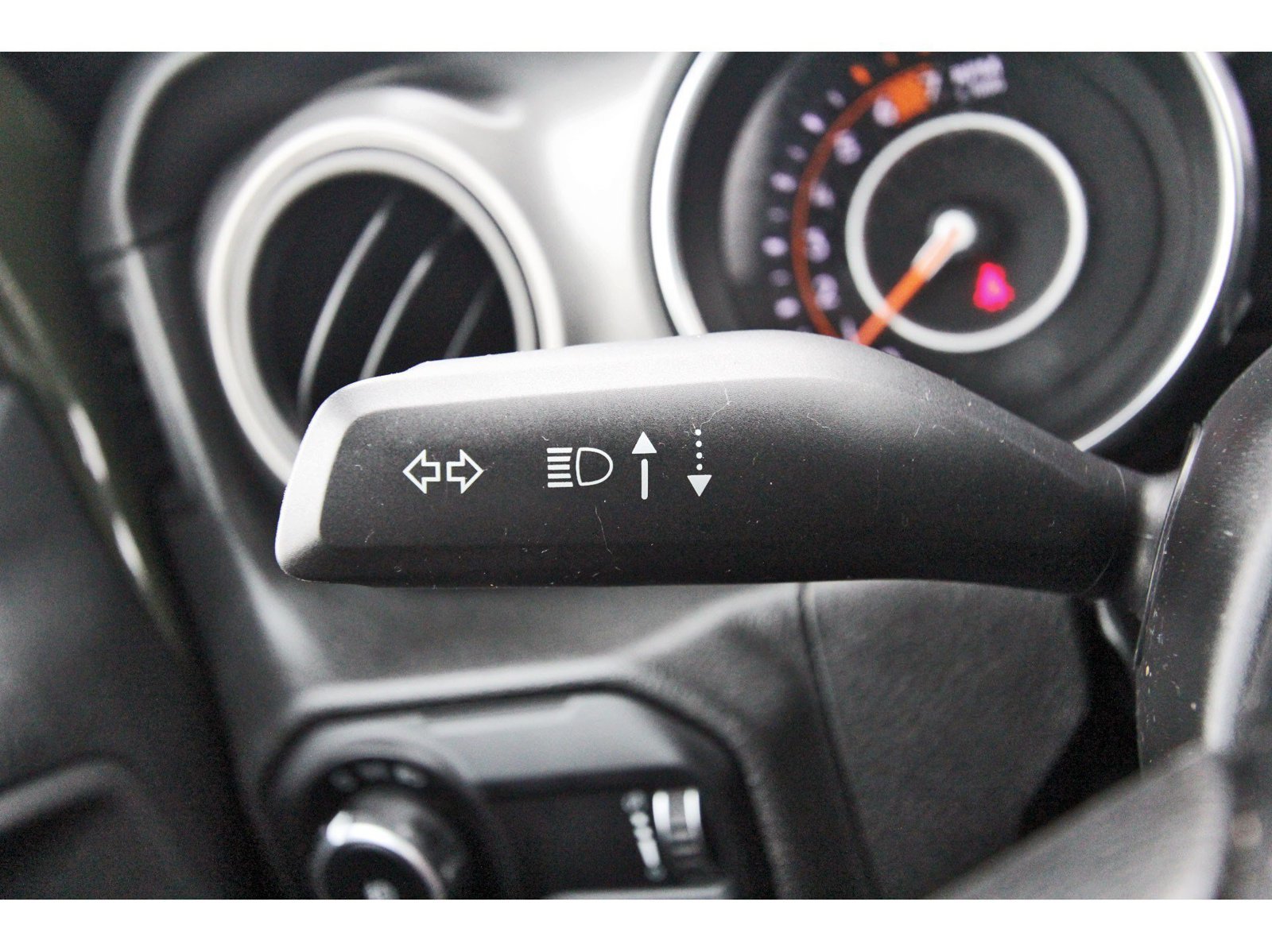 Used 2023 Jeep Wrangler Sport AWD/4WD image 19