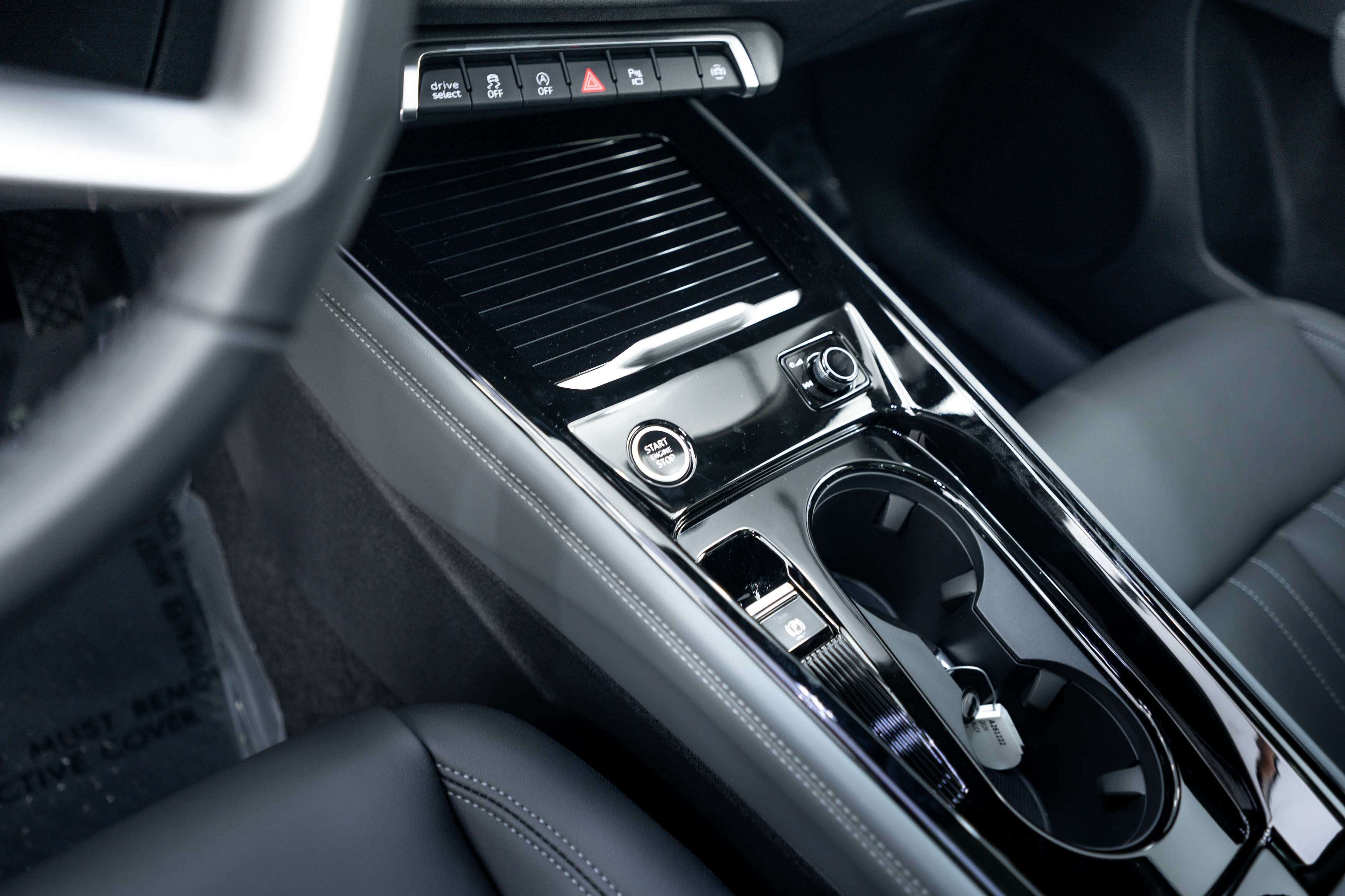 New 2026 Audi Q3 quattro 2.0T AWD/4WD image 10