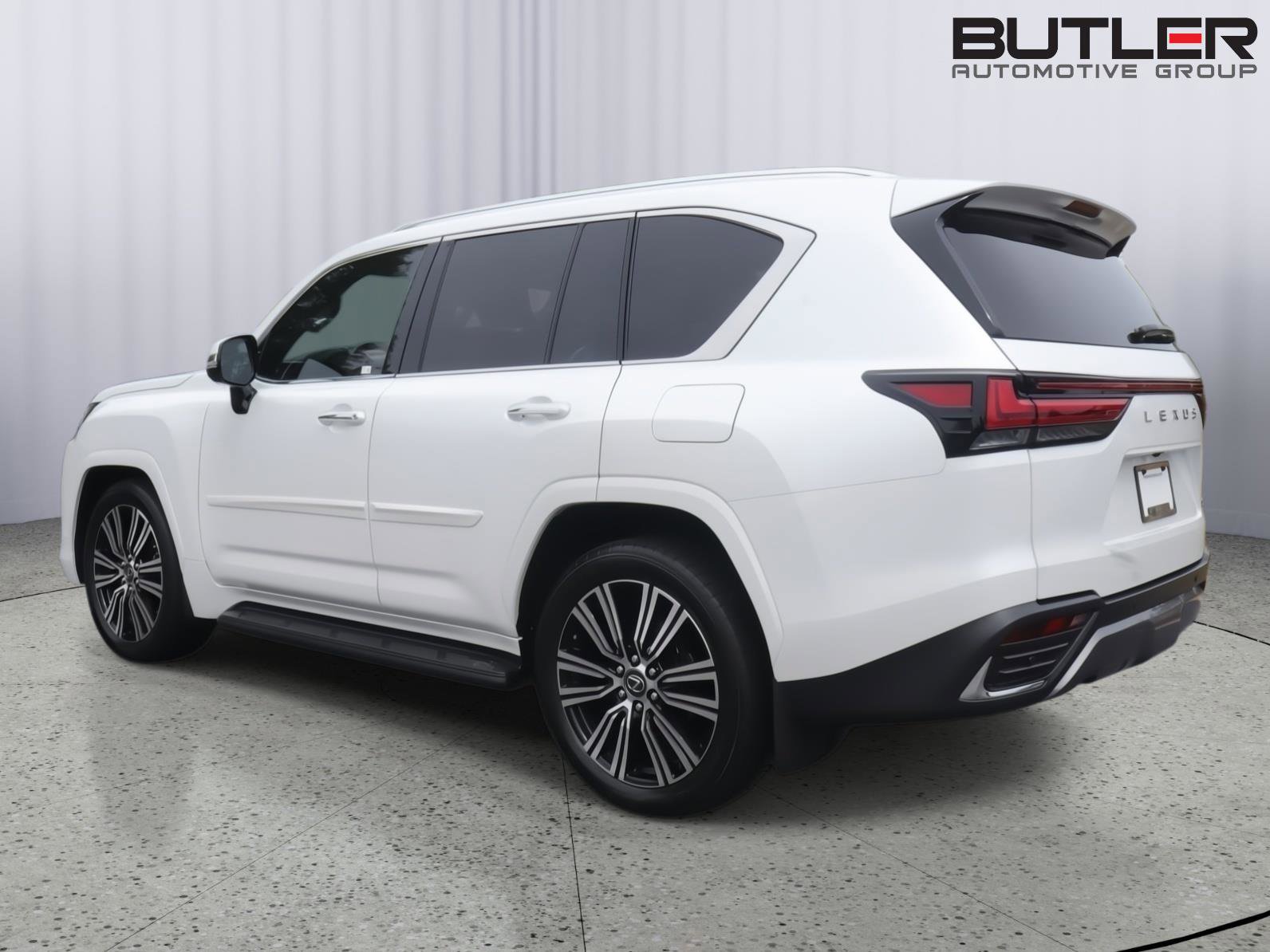 Used 2024 Lexus LX 600 4WD w/ Luxury Package image 5