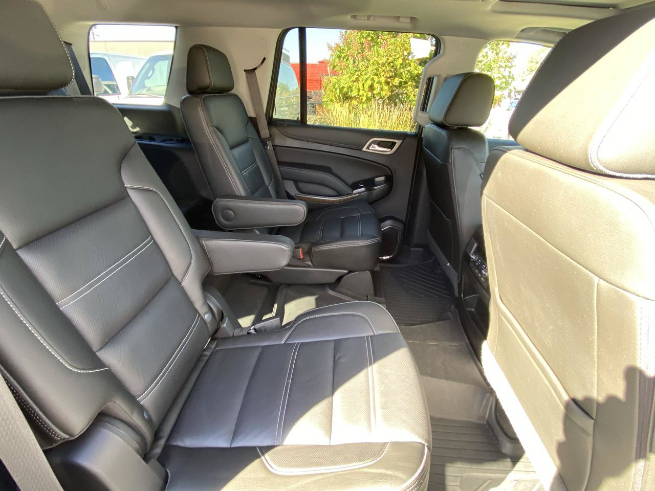 Used 2019 GMC Yukon Denali w/ Open Road Package AWD/4WD image 8