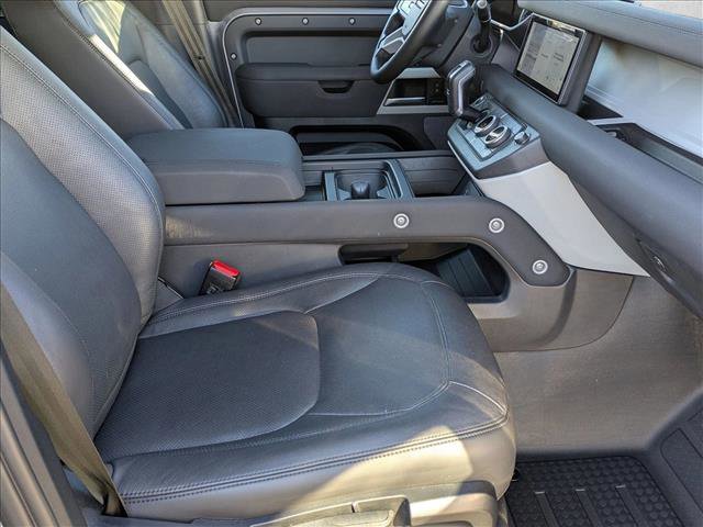 Used 2023 Land Rover Defender 110 S image 22
