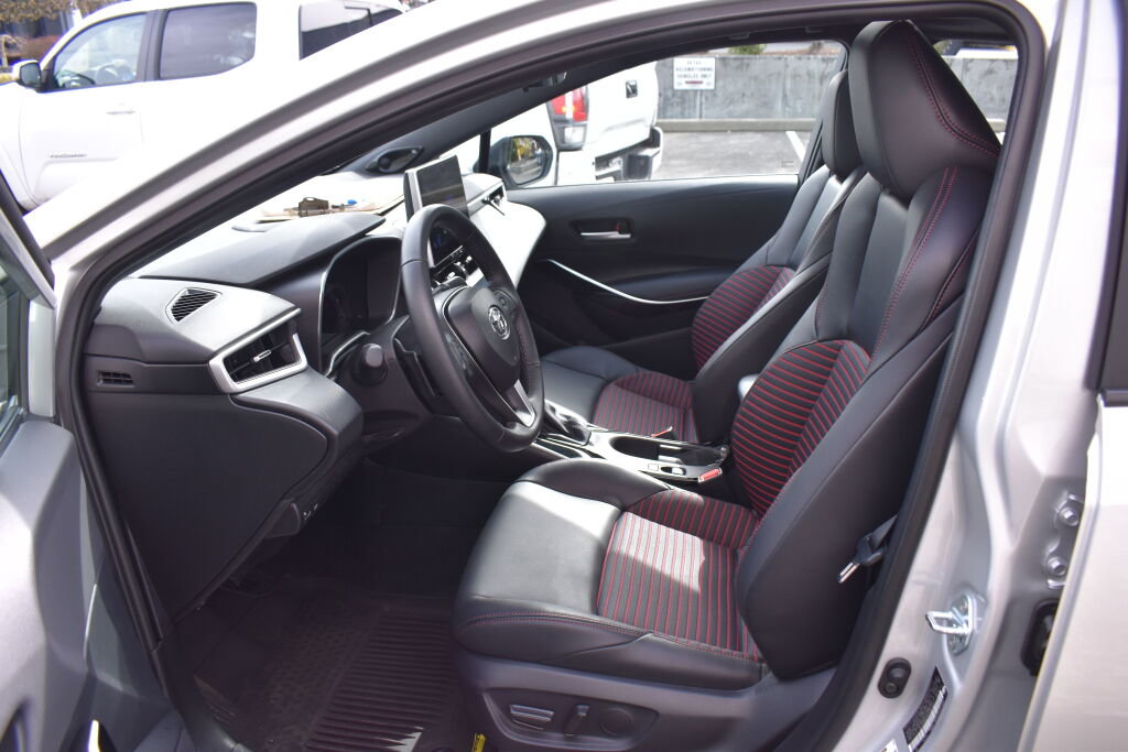 Certified 2025 Toyota Corolla XSE image 18