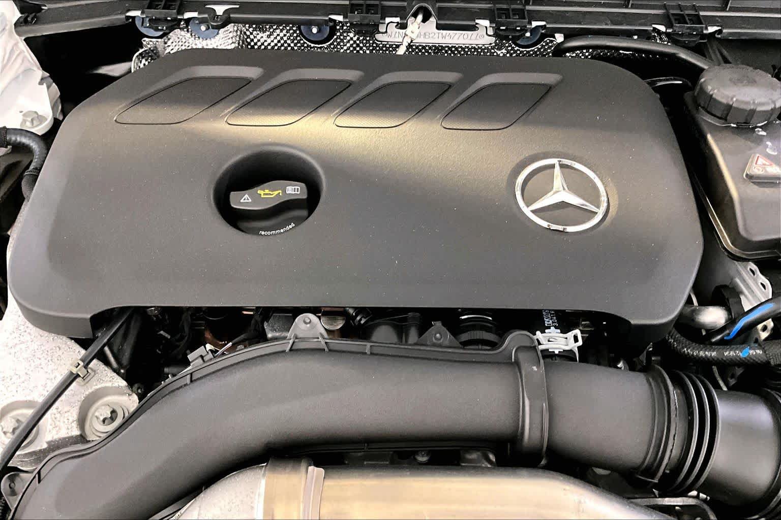 New 2026 Mercedes-Benz GLB 250 4MATIC image 15