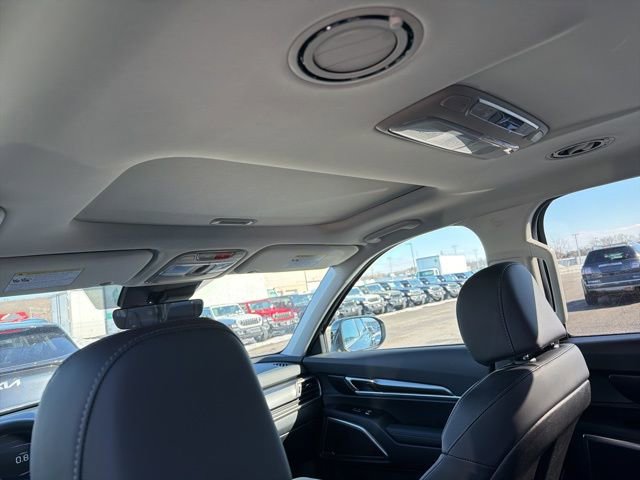 New 2025 Kia Telluride S image 9