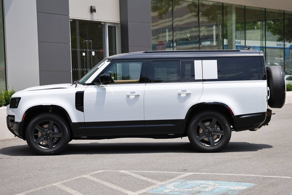 New 2026 Land Rover Defender 130 X-Dynamic SE AWD/4WD image 2