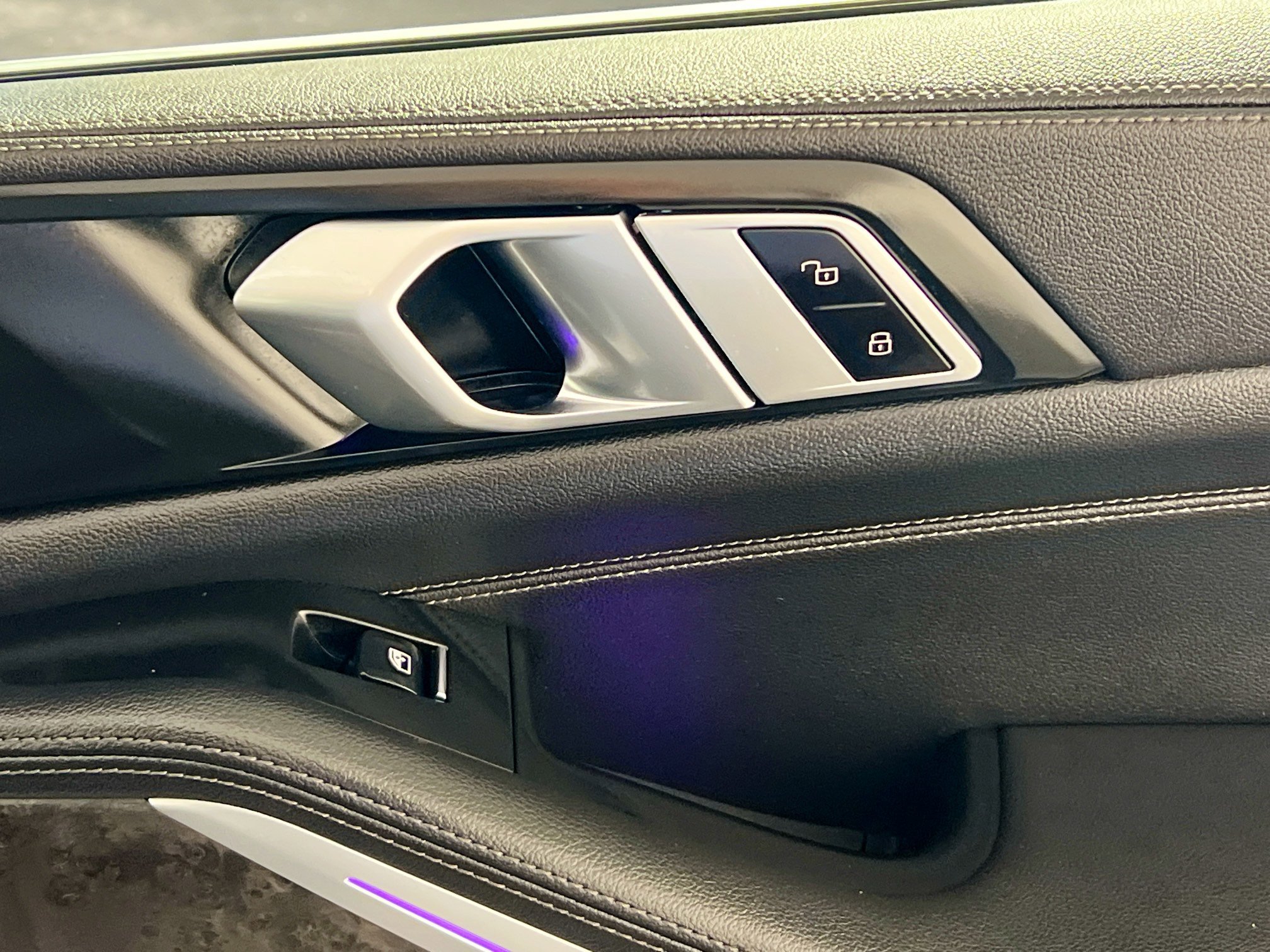 Used 2022 BMW X5 sDrive40i w/ Premium Package image 32