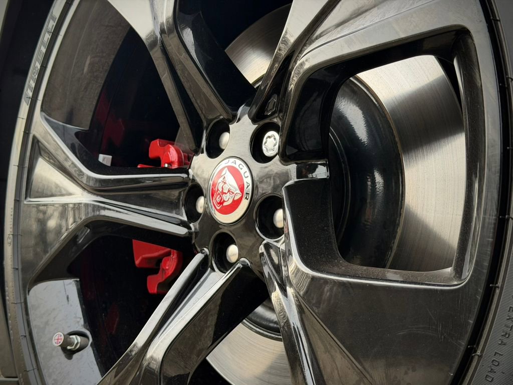 Used 2022 Jaguar F-TYPE P450 image 41