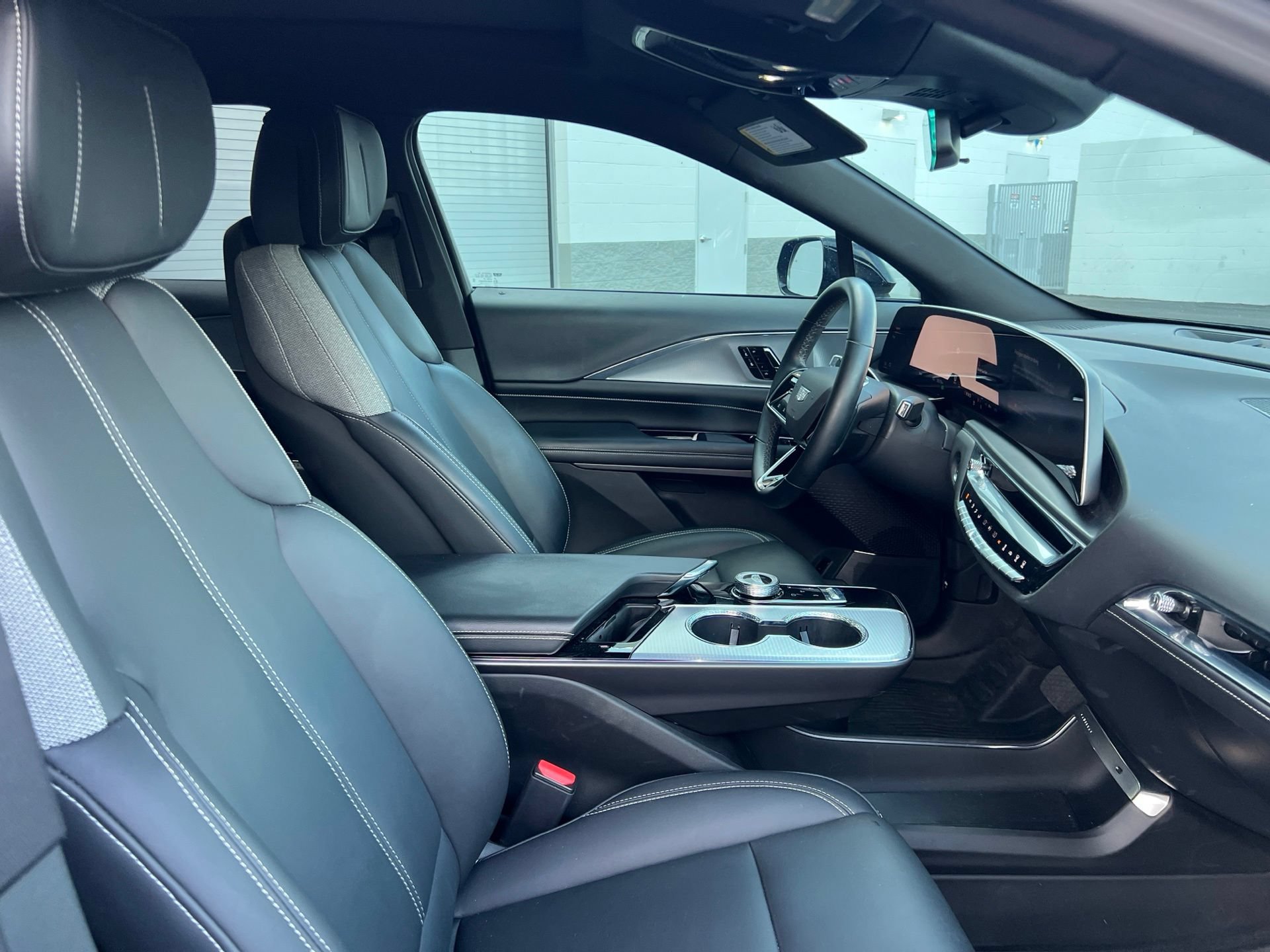 Used 2024 Cadillac Lyriq Tech w/ LPO, Floor Liner Package RWD image 21