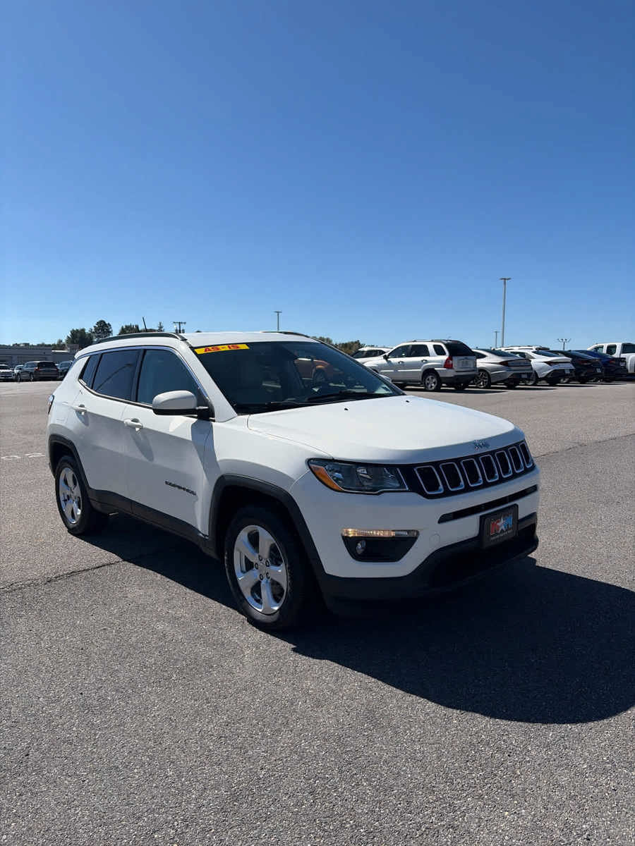 Used 2018 Jeep Compass Latitude w/ Popular Equipment Group AWD/4WD image 17