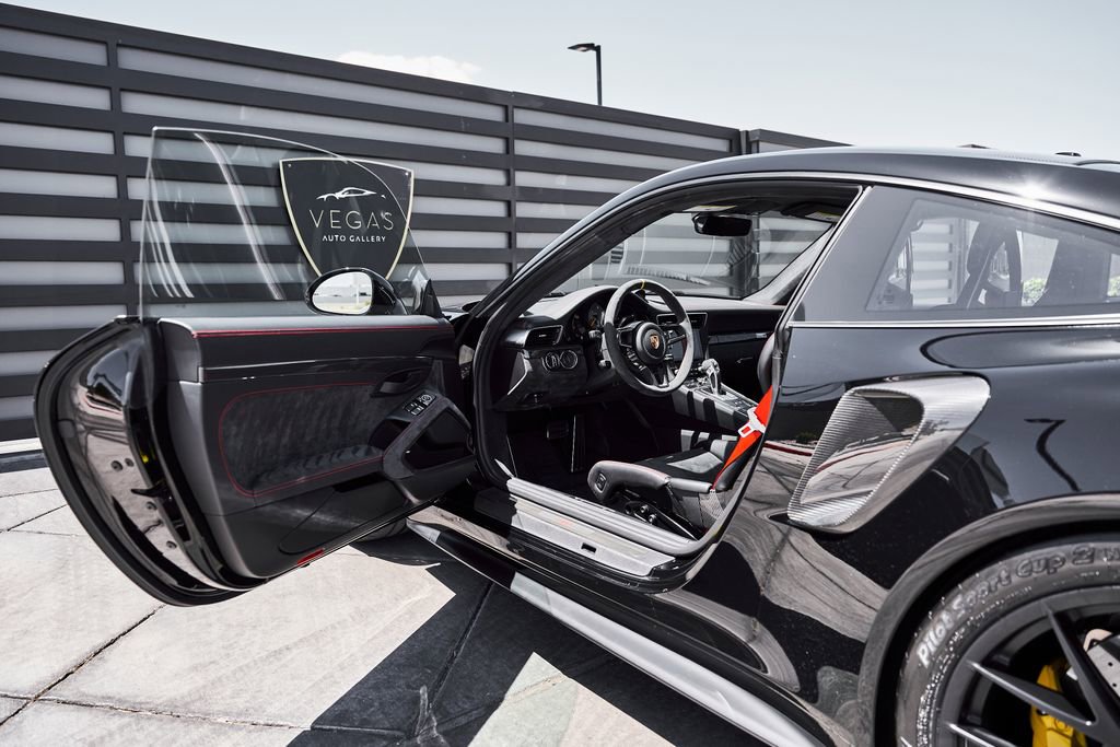 Used 2018 Porsche 911 GT2 RS RWD image 36