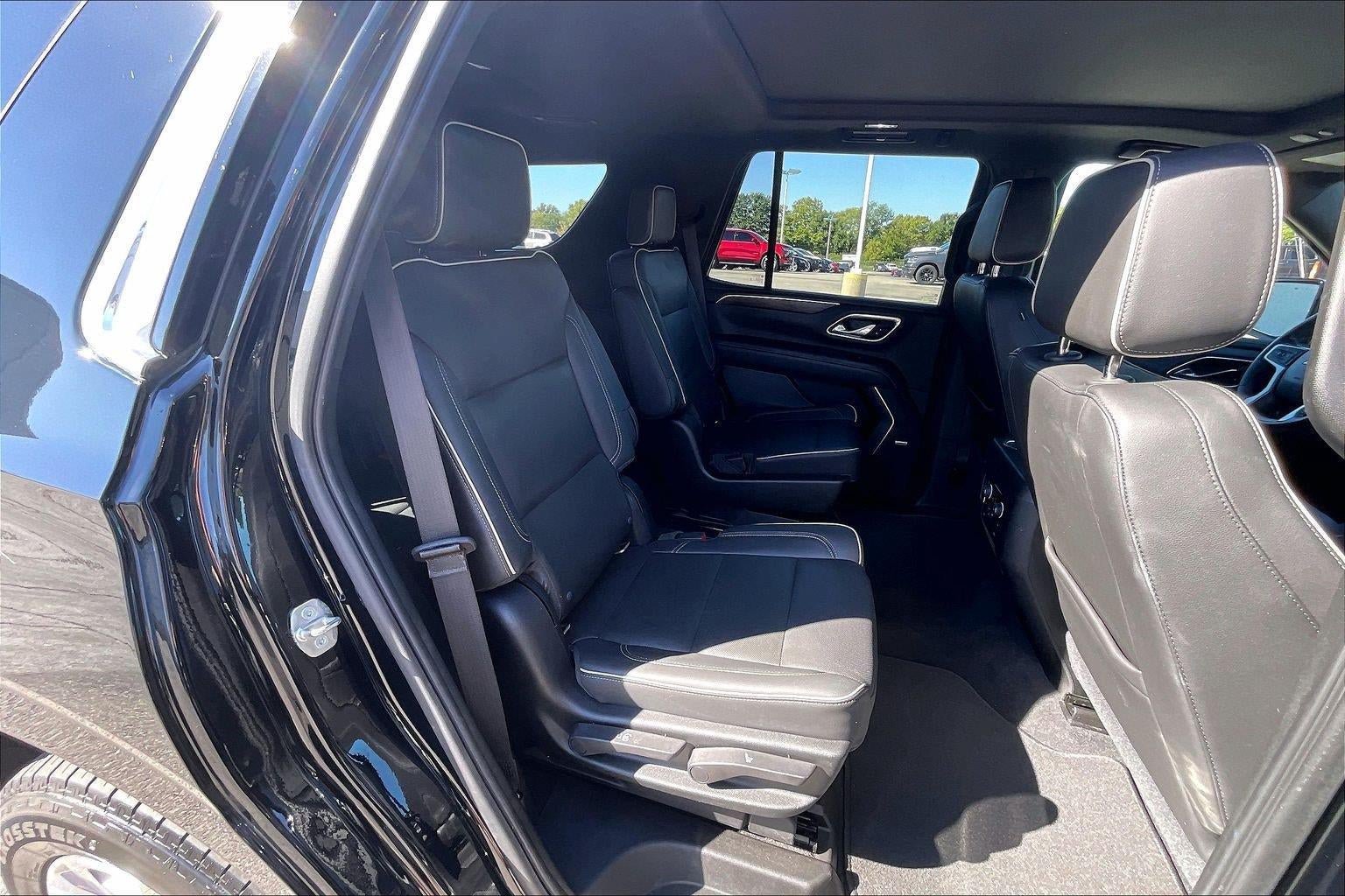 Used 2021 Chevrolet Tahoe Premier w/ Premium Package AWD/4WD image 24