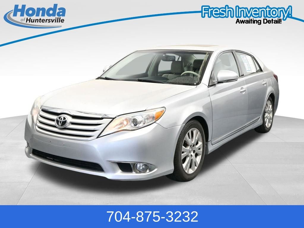 Used 2011 Toyota Avalon Limited FWD image 4