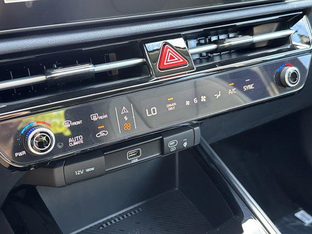 New 2026 Kia Niro EX FWD image 29