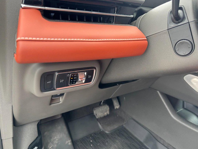 Certified 2024 Lincoln Nautilus Black Label image 14