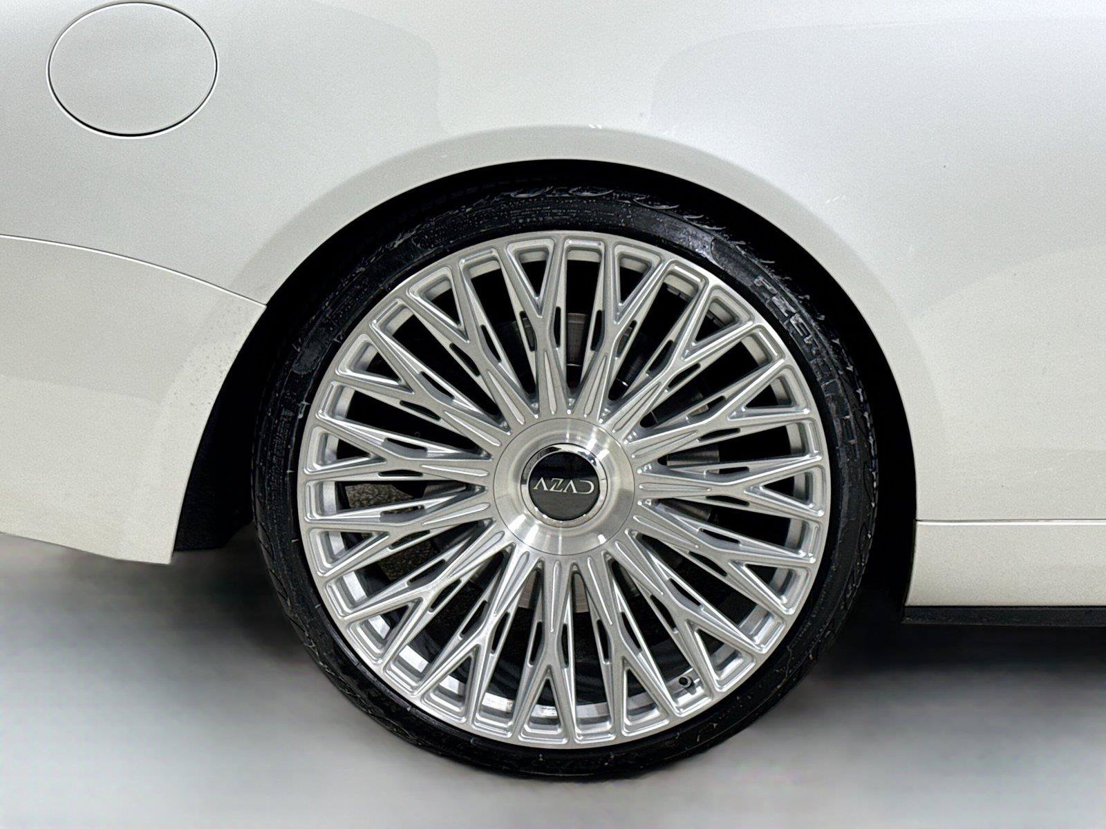 Used 2016 Rolls-Royce Dawn RWD image 40