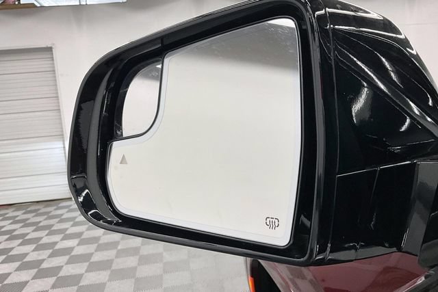 Used 2025 Jeep Grand Wagoneer L Series III w/ Rear-Seat Entertainment Group AWD/4WD image 40