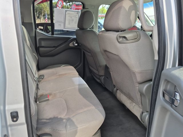 Used 2007 Nissan Frontier SE w/ SE Value Truck Pkg RWD image 7