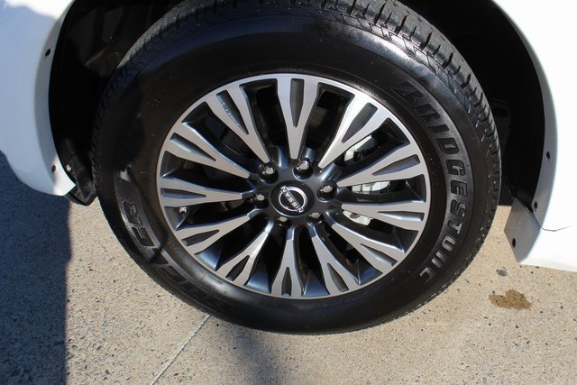 Used 2024 Nissan Armada SL w/ Midnight Edition Package image 3