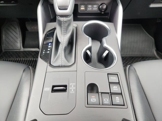 Certified 2025 Toyota Highlander XLE image 21