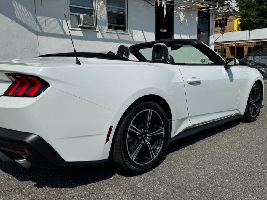 Used 2024 Ford Mustang Premium RWD image 34