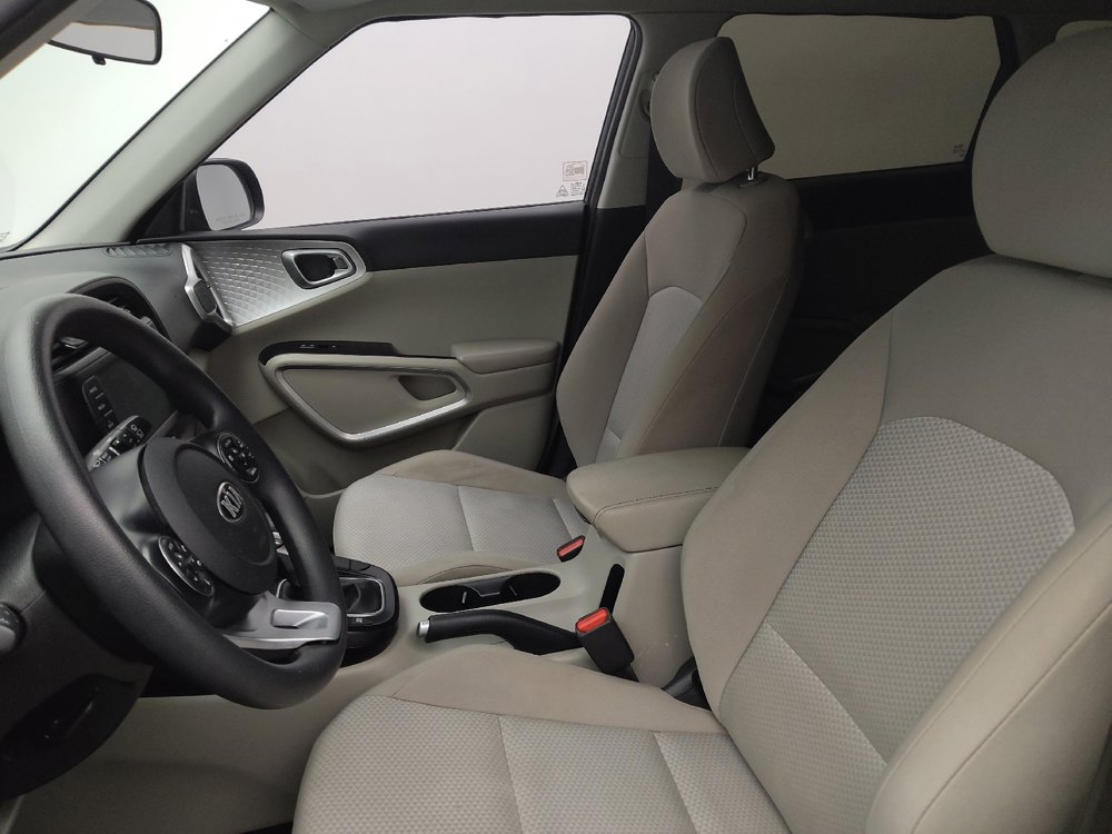 Used 2020 Kia Soul LX image 17