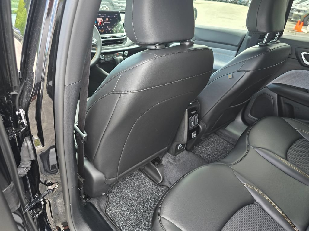 New 2026 Jeep Compass Latitude AWD/4WD image 24