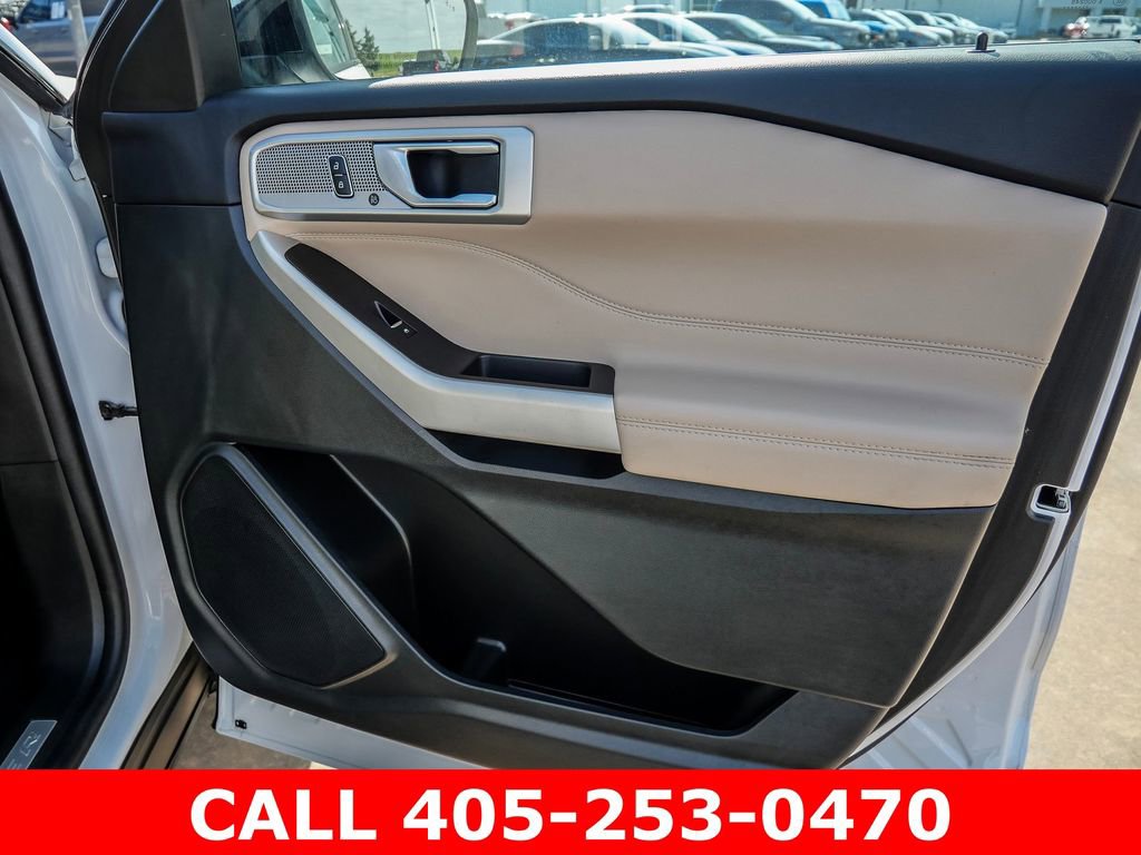 Used 2023 Ford Explorer Limited AWD/4WD image 17