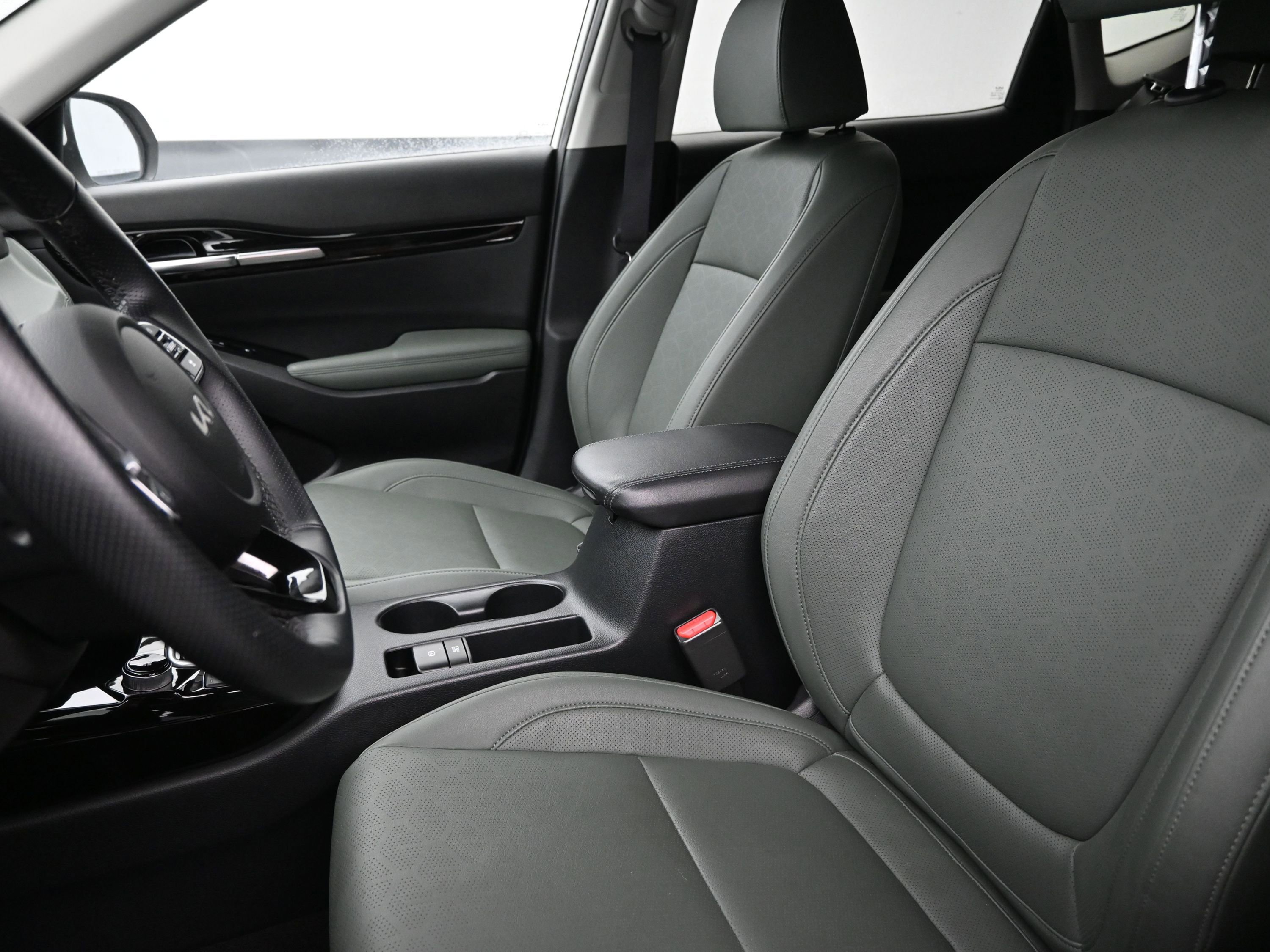 Used 2024 Kia Seltos SX image 11