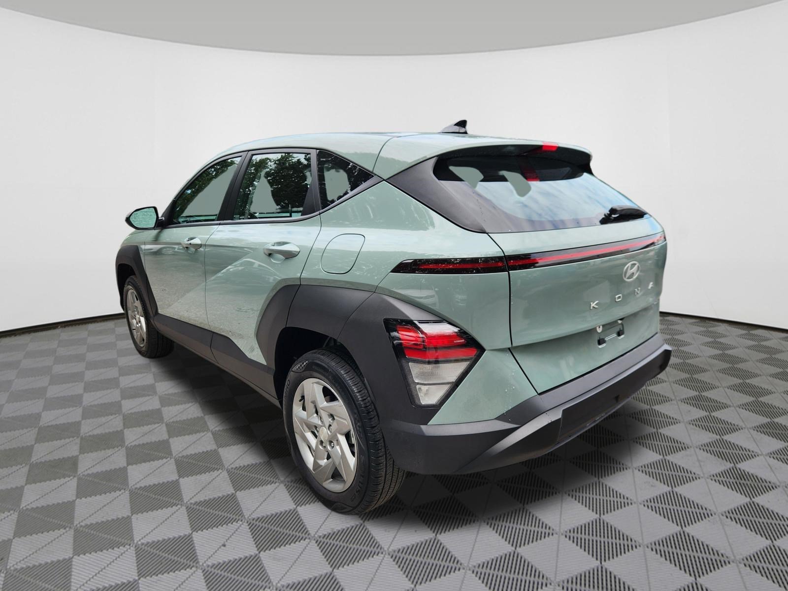 Certified 2024 Hyundai Kona SE AWD/4WD image 3
