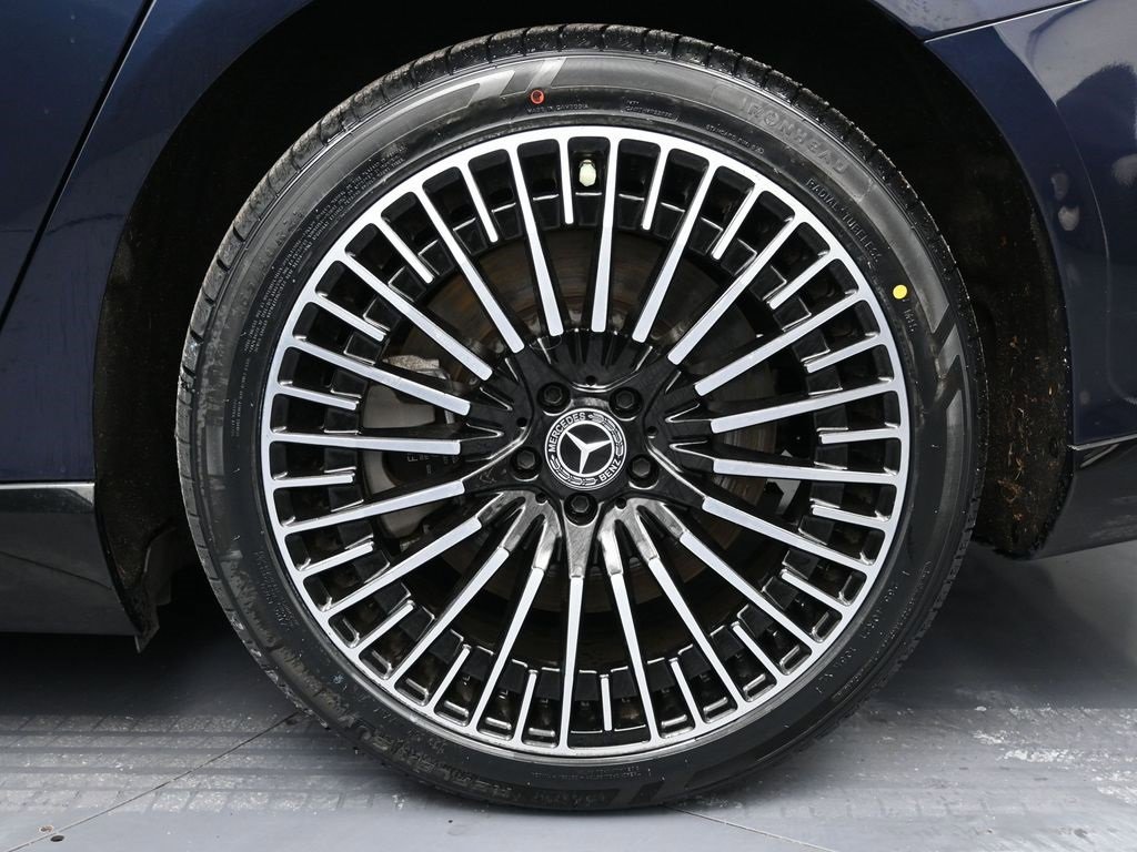 Used 2022 Mercedes-Benz EQS 450+ Sedan image 13