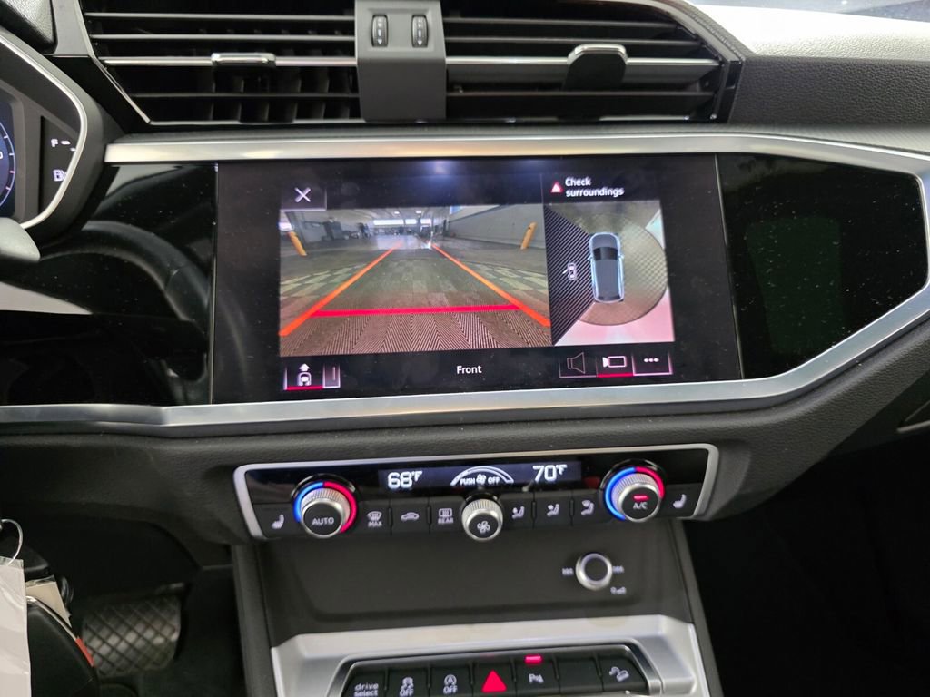 Used 2022 Audi Q3 2.0T Premium Plus w/ Premium Plus Package image 21