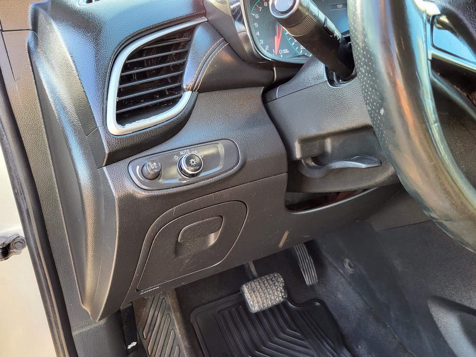 Used 2018 Chevrolet Trax LS image 19