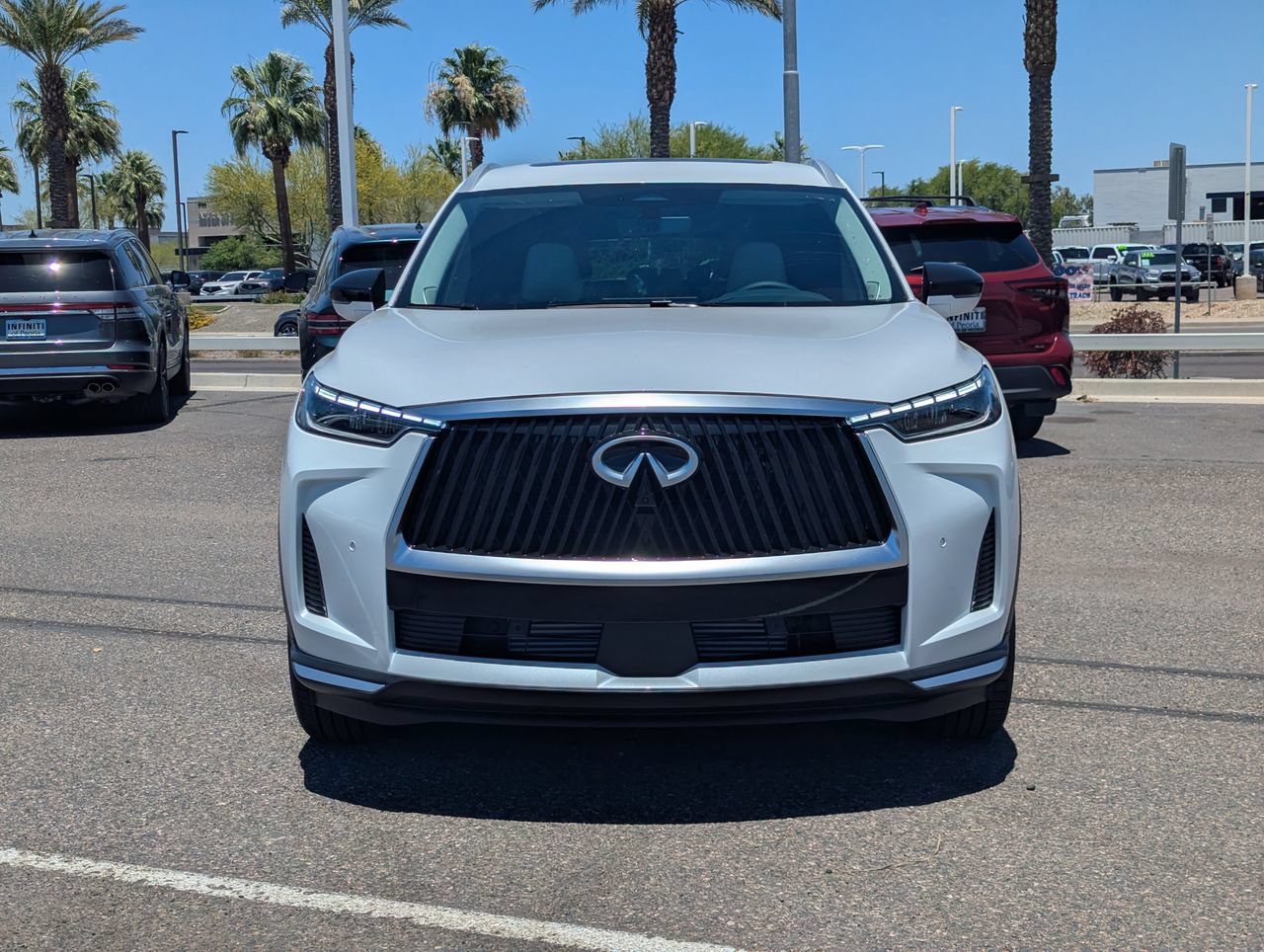 New 2027 INFINITI QX60 Luxe w/ Family Package AWD/4WD image 8