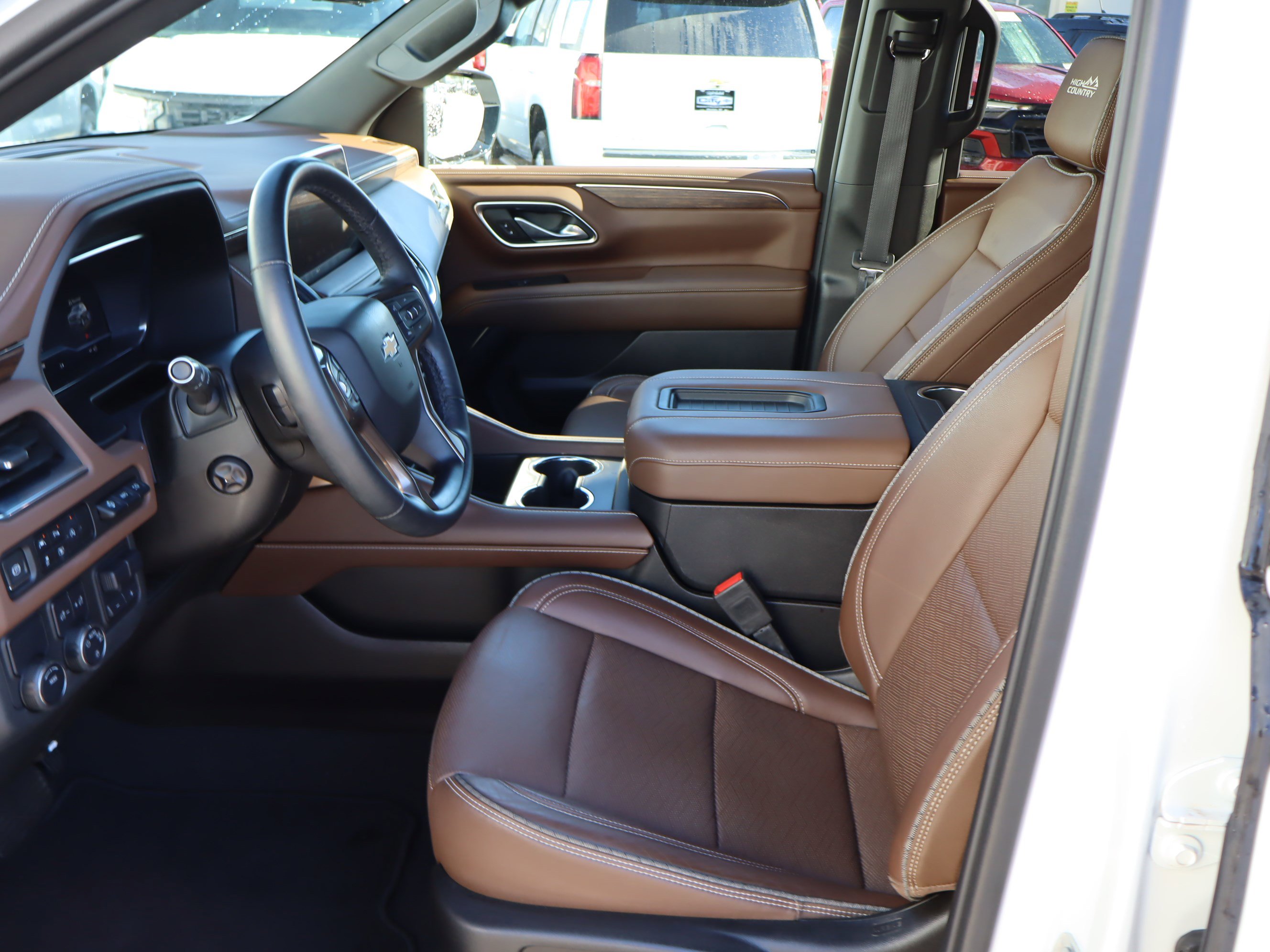 Certified 2024 Chevrolet Suburban High Country w/ Premium Package image 18