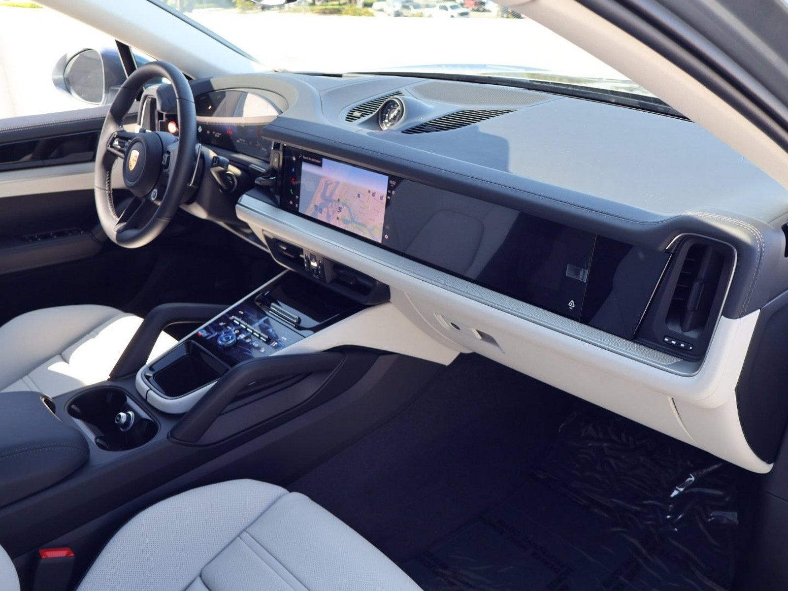 New 2026 Porsche Cayenne Coupe AWD/4WD image 25