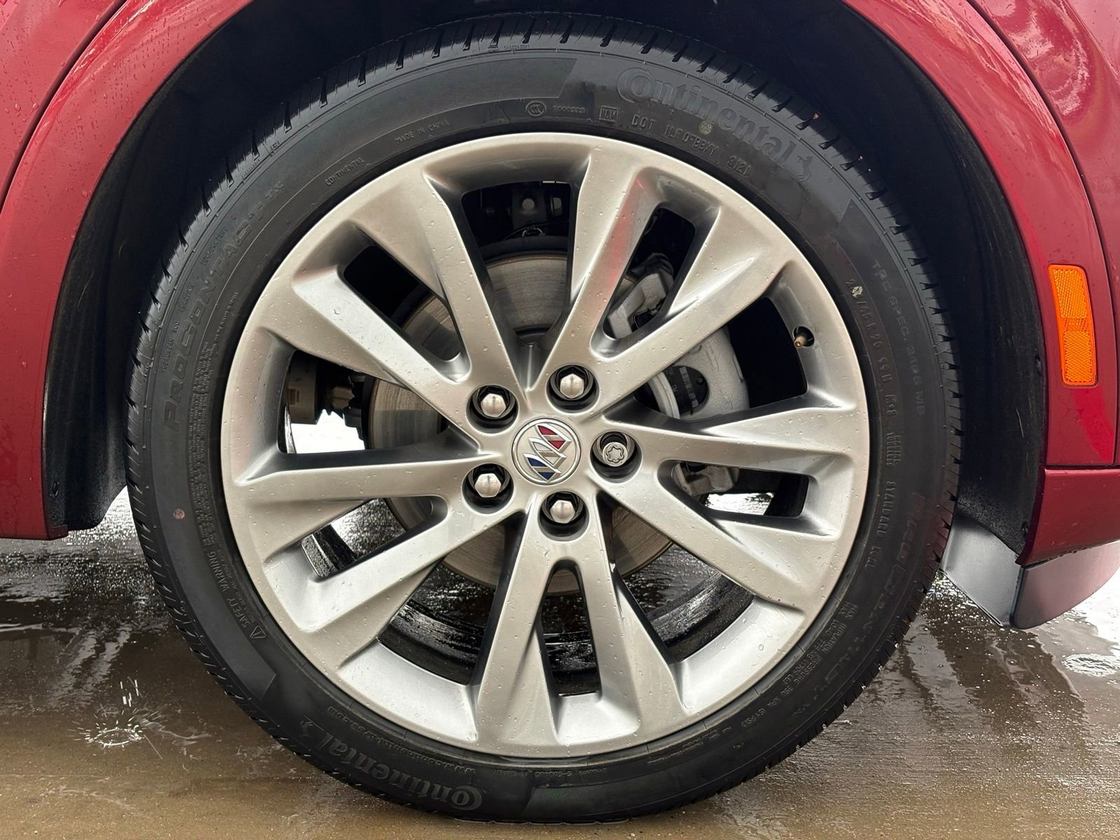 Used 2022 Buick Envision Avenir w/ Technology Package II FWD image 9