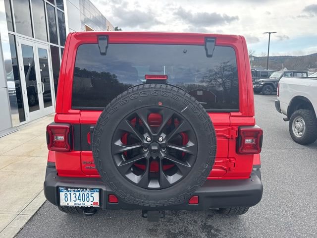 Used 2025 Jeep Wrangler Unlimited Sahara AWD/4WD image 5