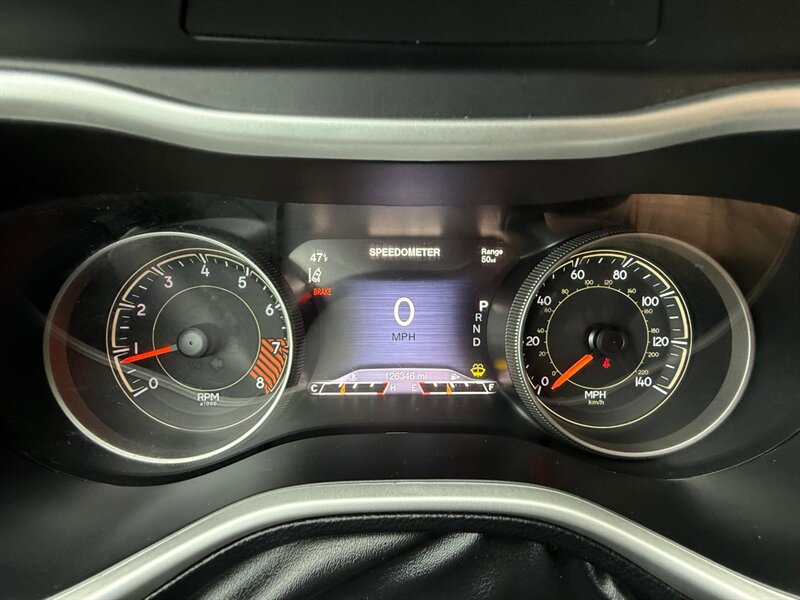 Used 2015 Jeep Cherokee Trailhawk w/ Comfort/Convenience Group AWD/4WD image 22
