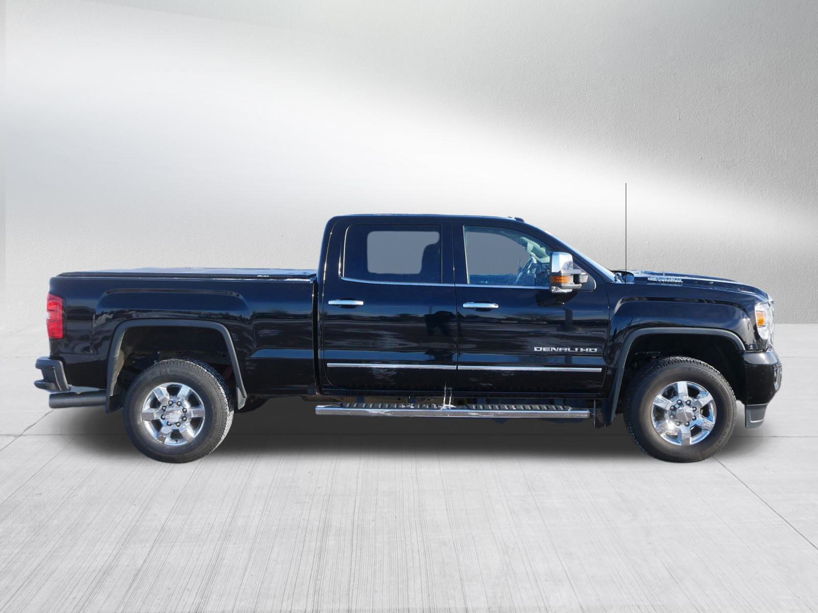 Used 2019 GMC Sierra 3500 Denali w/ Duramax Plus Package image 8