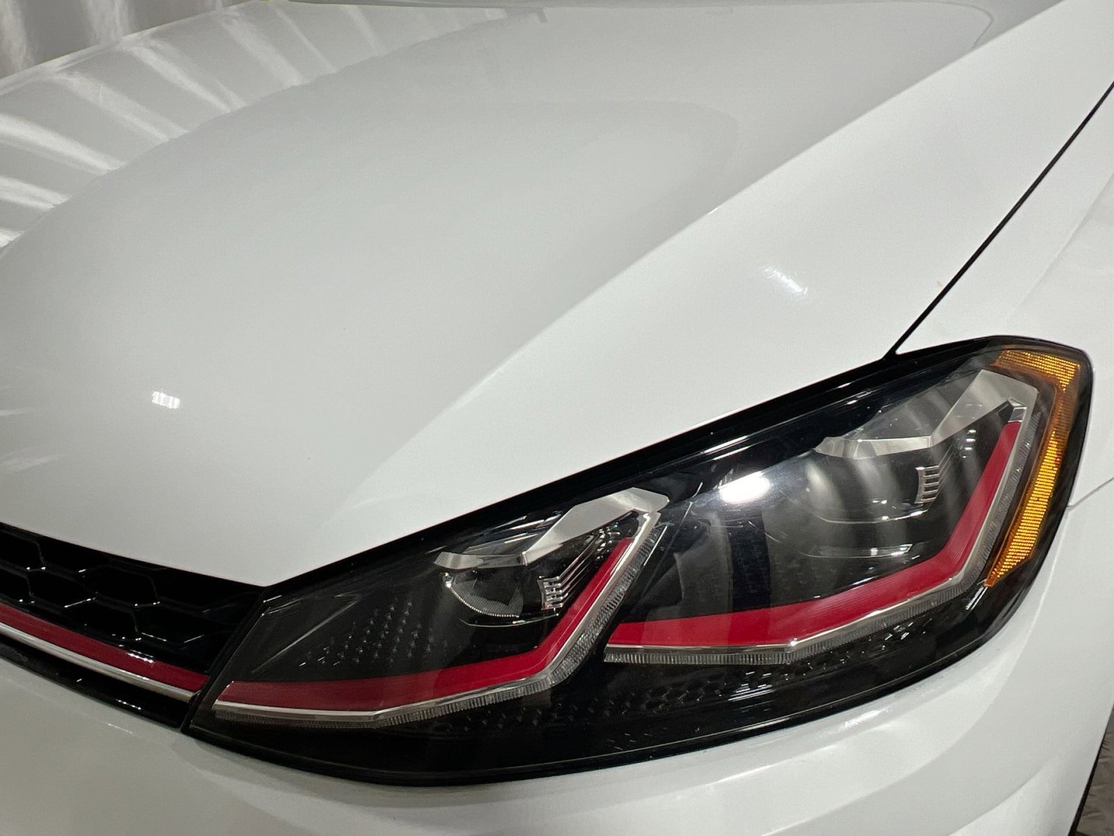 Used 2019 Volkswagen GTI SE image 13